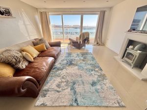 Lounge- click for photo gallery